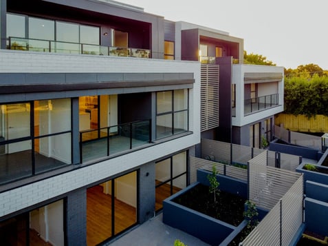 Surrey Hill facade showing the courtyard and balcony